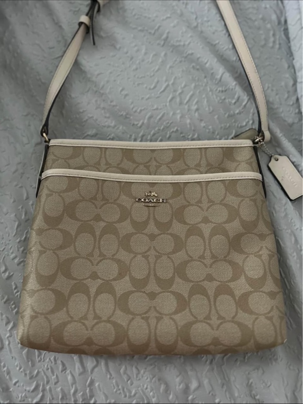 Coach Khaki and Chalk Signature Crossbody with Matching Zip Wallet - Picture 2 of 8